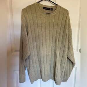 Northern Isles men’s XL oatmeal tan sweater